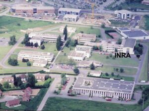 Le CERTIA en 1991.JPG